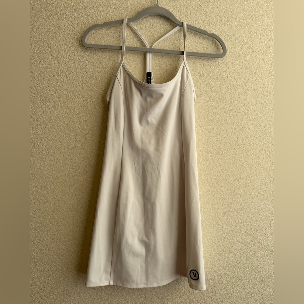 Vuori One Shot Tennis Dress in White - Small Active Mini Dress with Shorts
